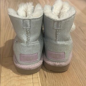 UGG- size 7 (toddler)